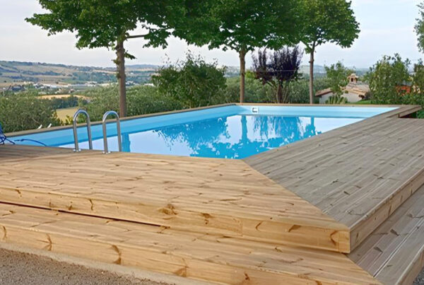 Piscina tra le colline di Recanati (MC)