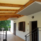 Pergola addossata con telo
